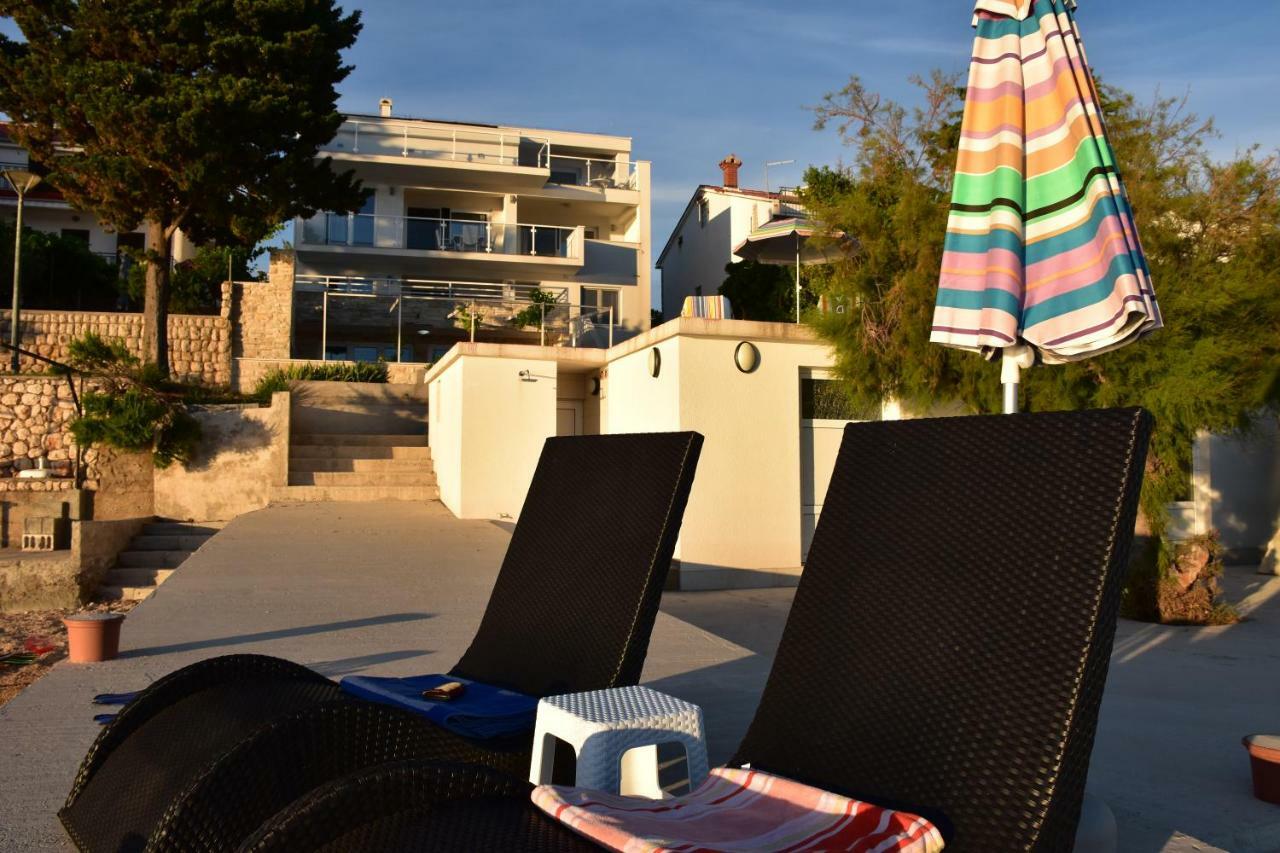 Beachfront Apartments - Villa Vita Stara Novalja Εξωτερικό φωτογραφία